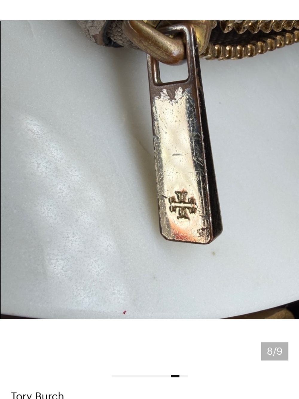 EUC Tory Burch Saffiano FULL ZIP AROUND WALLET in Grayish-Taupe with Gold Emblem - Picture 9 of 9